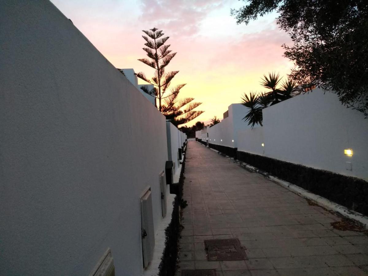 Casa Palmeras Costa Villa Costa Teguise Exterior photo